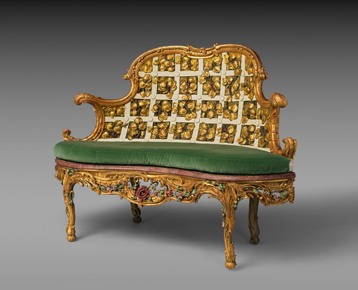 Settee (one of a pair) (part of a set)